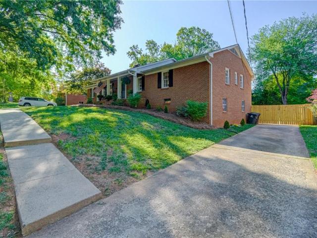 House for sale in Pfafftown, North Carolina