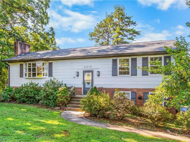 House for sale in Pfafftown, North Carolina