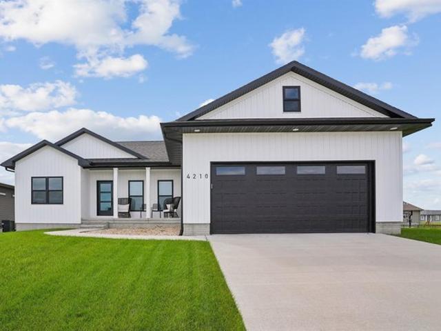 House for sale in Cedar Falls, Iowa