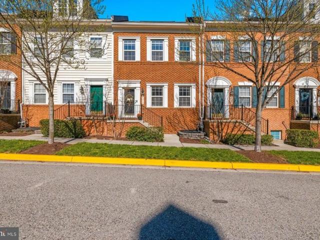 Townhouse for sale in Suitland, Maryland