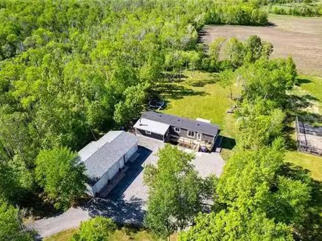 House for sale in Springfield, Manitoba