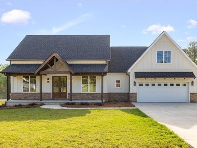 House for sale in Pfafftown, North Carolina