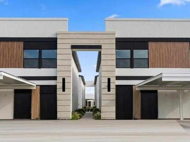 Townhouse for sale in Hidalgo, Texas