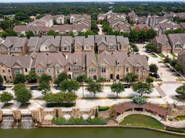 Townhouse for sale in Denton, Texas
