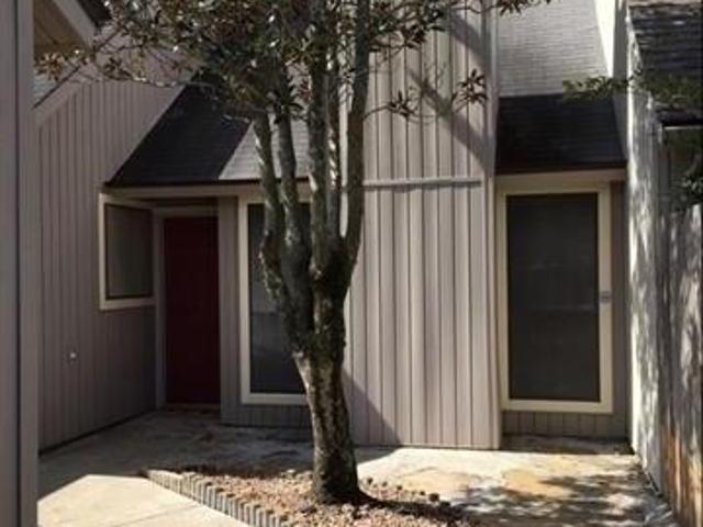 Townhouse for sale in Lake Charles