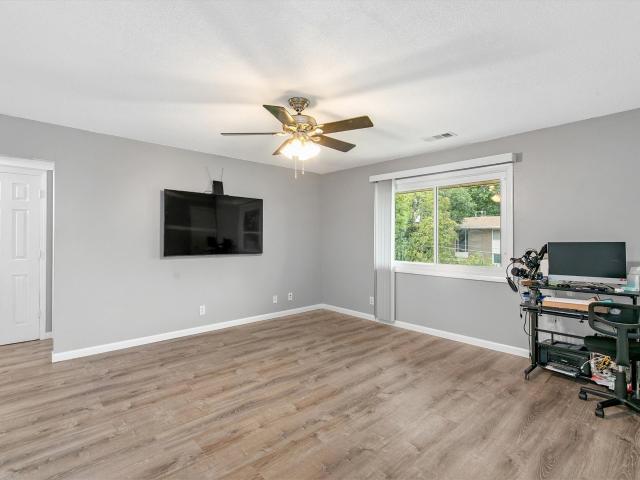 Condo for sale in Urbandale, Iowa