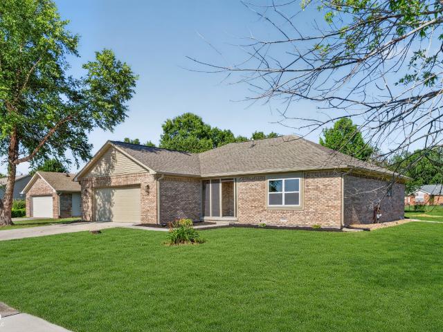 House for sale in New Palestine, Indiana