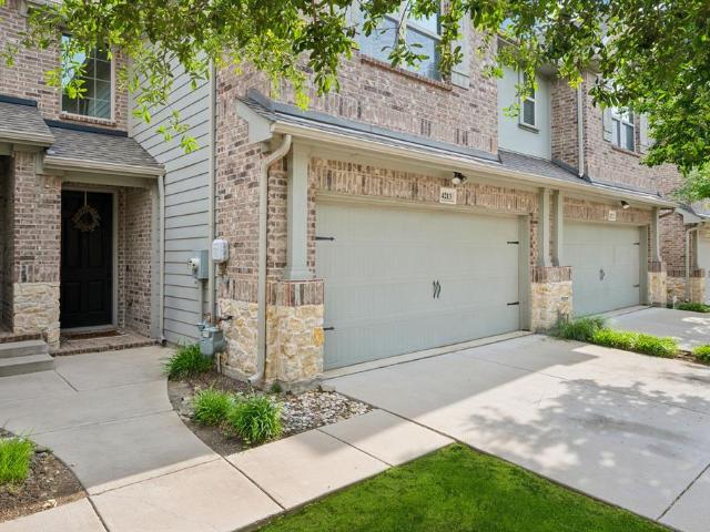 Townhouse for sale in Plano
