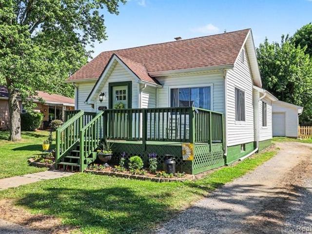House for sale in North Branch, Michigan