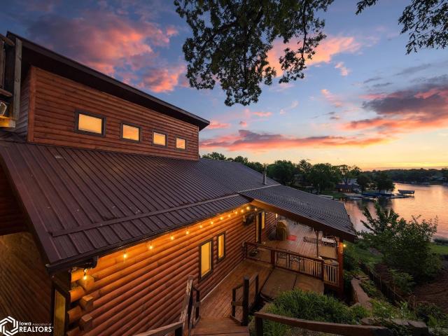 House for sale in Brooklyn, Iowa