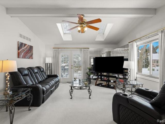Condo for sale in Clinton Township, Michigan