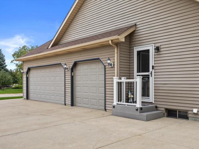 House for sale in Pleasant Prairie, Kenosha County
