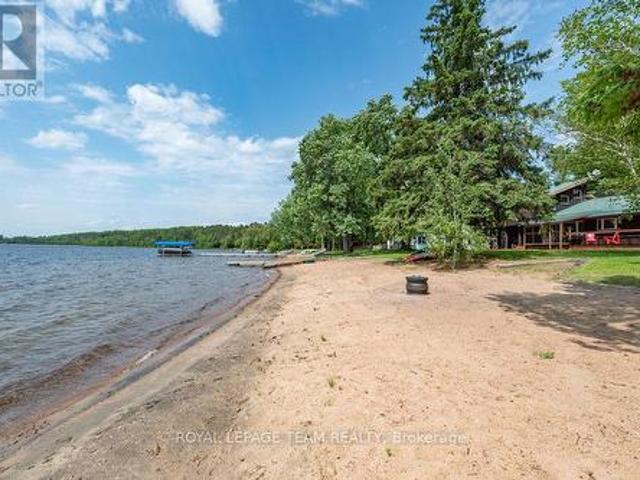 House for sale in Renfrew, Ontario
