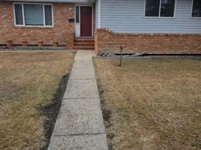 House for sale in Alberta