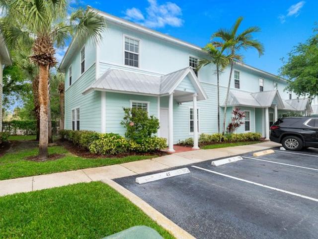 Townhouse for sale in Riviera Beach, Florida