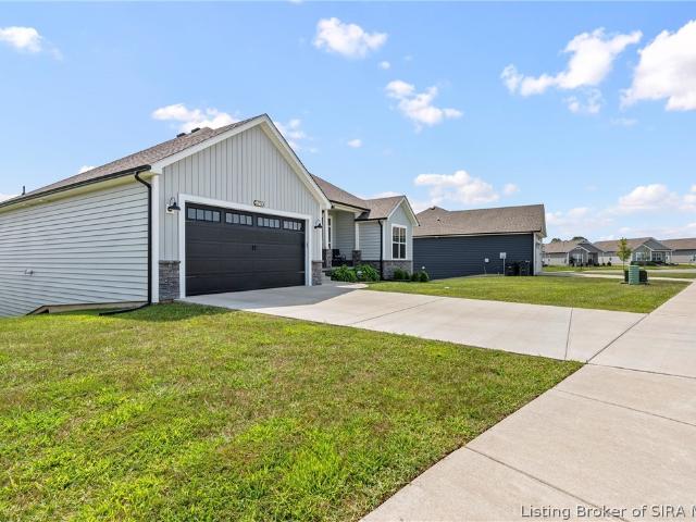 House for sale in Jeffersonville, Indiana