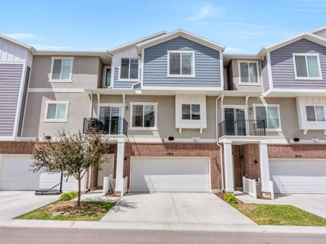 Townhouse for sale in Riverton, Utah