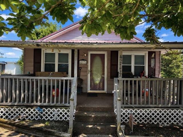 House for sale in Tuppers Plains, Ohio