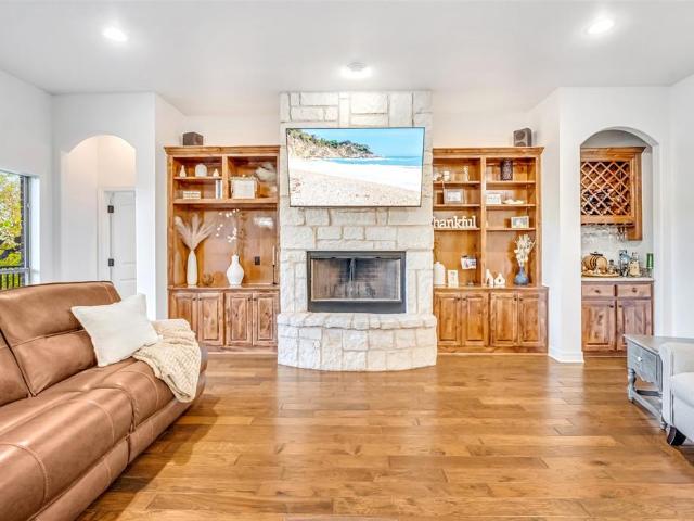 House for sale in Whitney, Texas