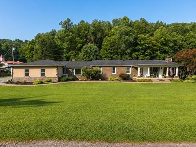 House for sale in Gassaway, West Virginia