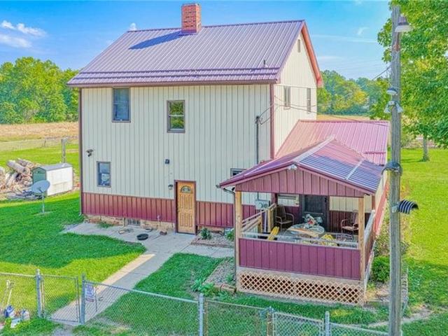 House for sale in Frizzleburg, Pulaski Township