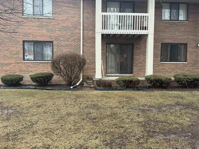 Condo for sale in Clinton Township, Michigan