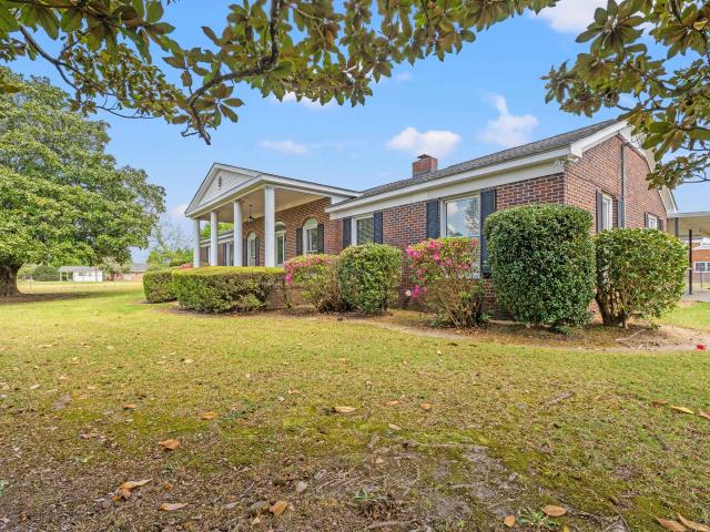 House for sale in Mullins, South Carolina