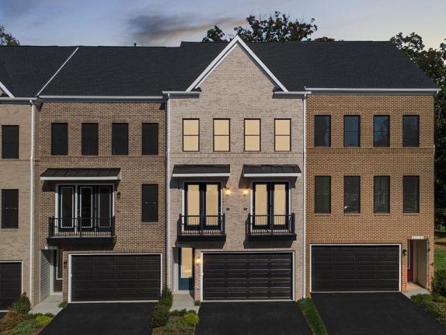 Townhouse for sale in Brambleton, Loudoun County