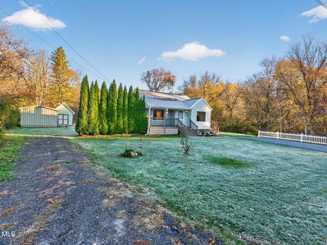 House for sale in Town of Guilderland, Albany County