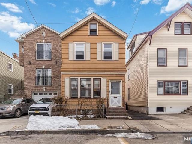 House for sale in Hudson, New Jersey