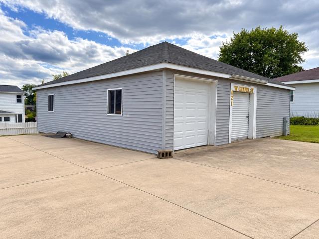 Land for sale in Dodgeville, Iowa County