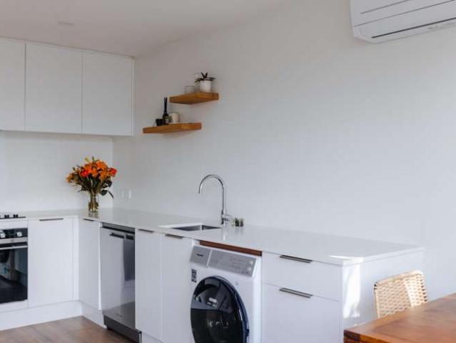 Townhouse for sale in Addington, Canterbury