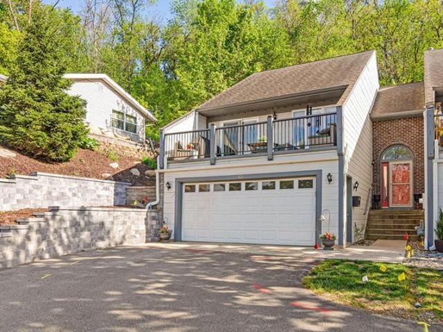 Townhouse for sale in Waconia, Minnesota
