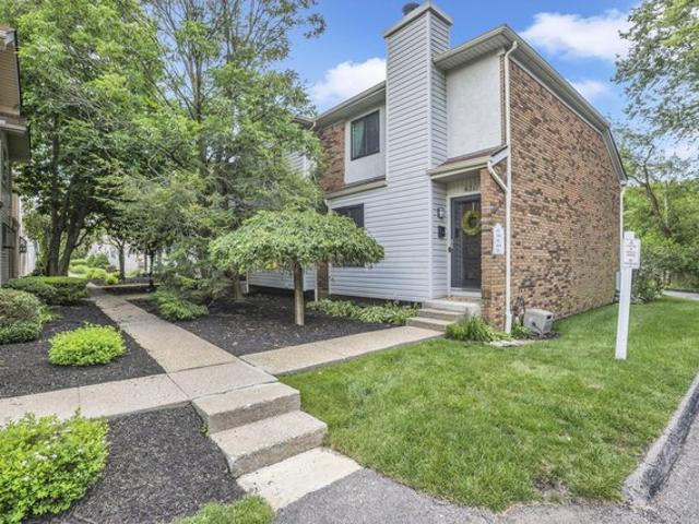 Condo for sale in Worthington, Ohio