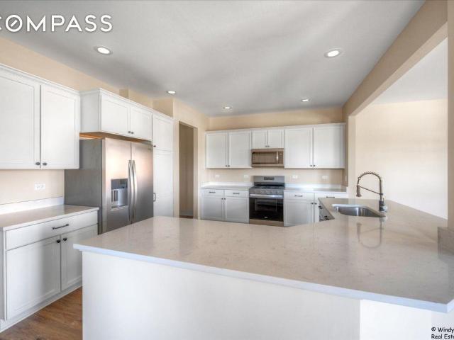 Condo for sale in Mchenry, Illinois