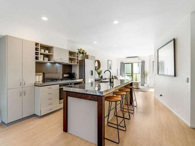 Townhouse for sale in Three Kings, Puketāpapa