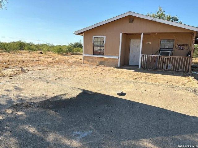 House for sale in Carrizo Springs, Texas