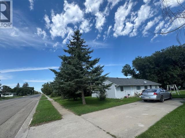 Duplex for sale in Outlook, Saskatchewan