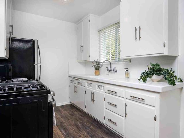 Apartment for rent in Beverly Hills, California