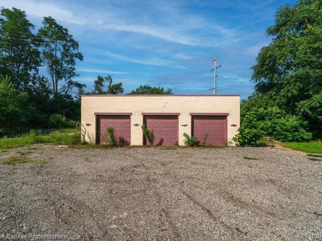 Land for sale in Pontiac
