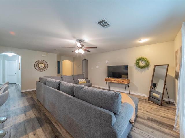 House for sale in Burleson, Johnson County