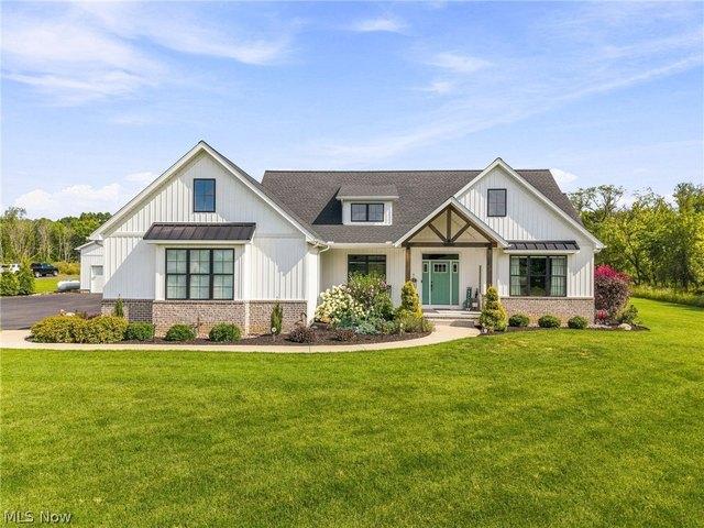 House for sale in Summit, Ohio