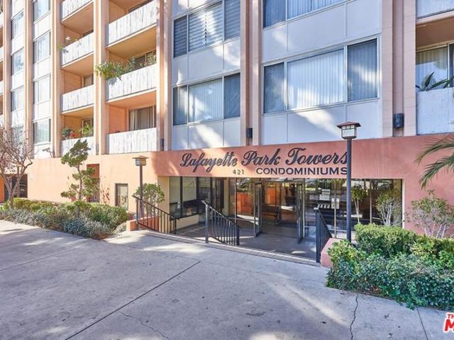 Condo for sale in Canoga Park, California