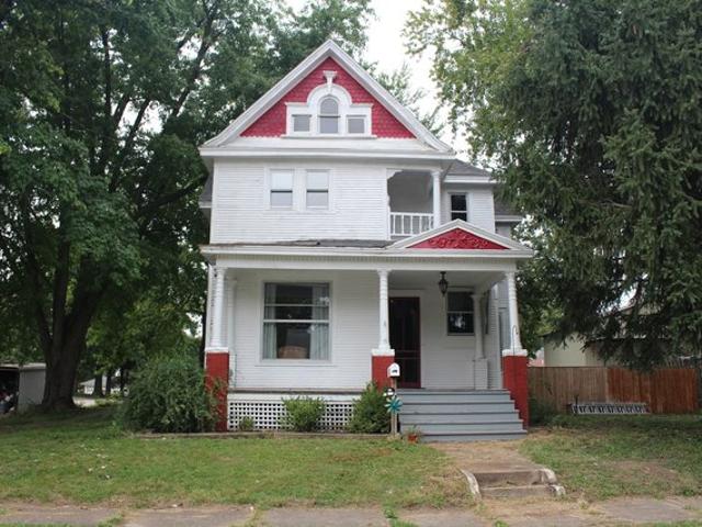 House for sale in Clinton, DeWitt County