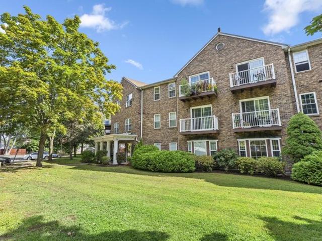 Condo for sale in East Hartford, Connecticut