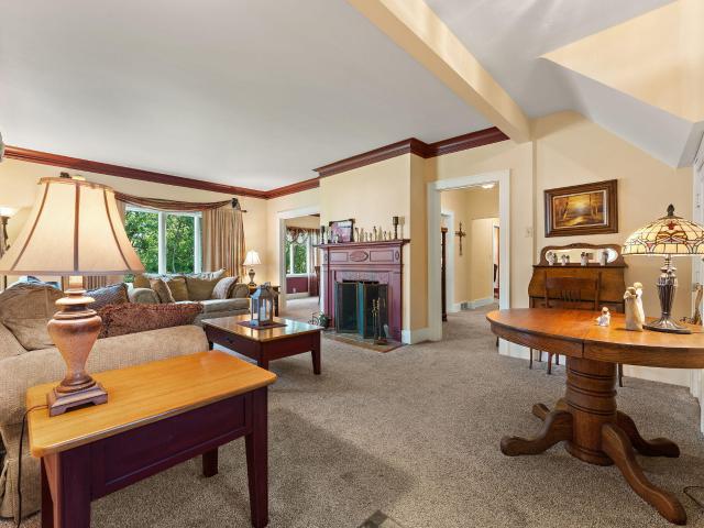 House for sale in Crown Point, Lake County