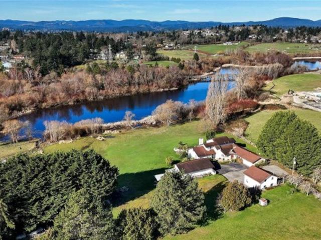 House for sale in Saanich, British Columbia