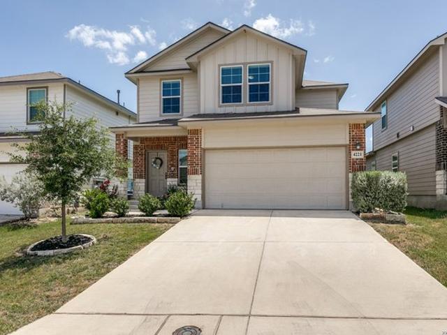 House for sale in Saint Hedwig, Texas