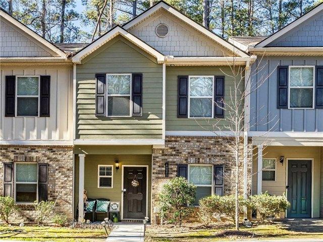 Townhouse for sale in Union City, Georgia