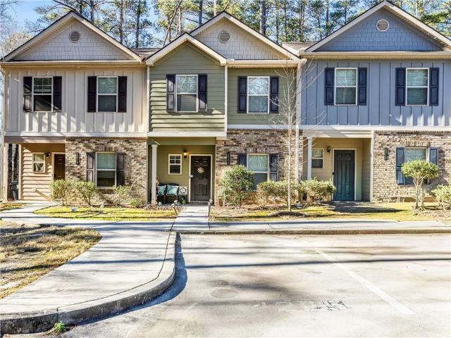 Townhouse for sale in Red Oak, Georgia